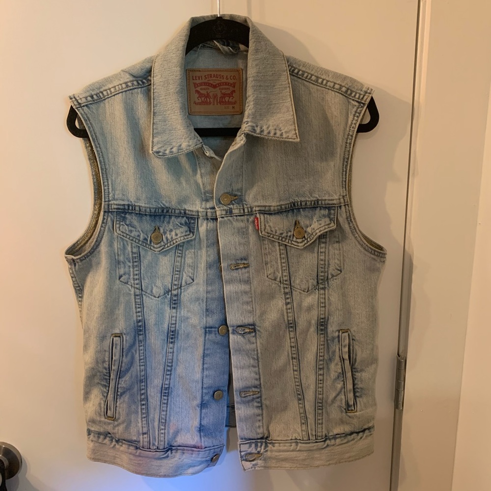 Levi’s Denim Vest - Medium